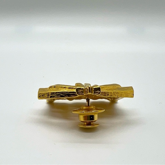 Vintage GOLD-TONE NATIVITY MANGER SCENE WITH RHINESTONE STAR PIN- CHRISTMAS - Picture 5 of 7